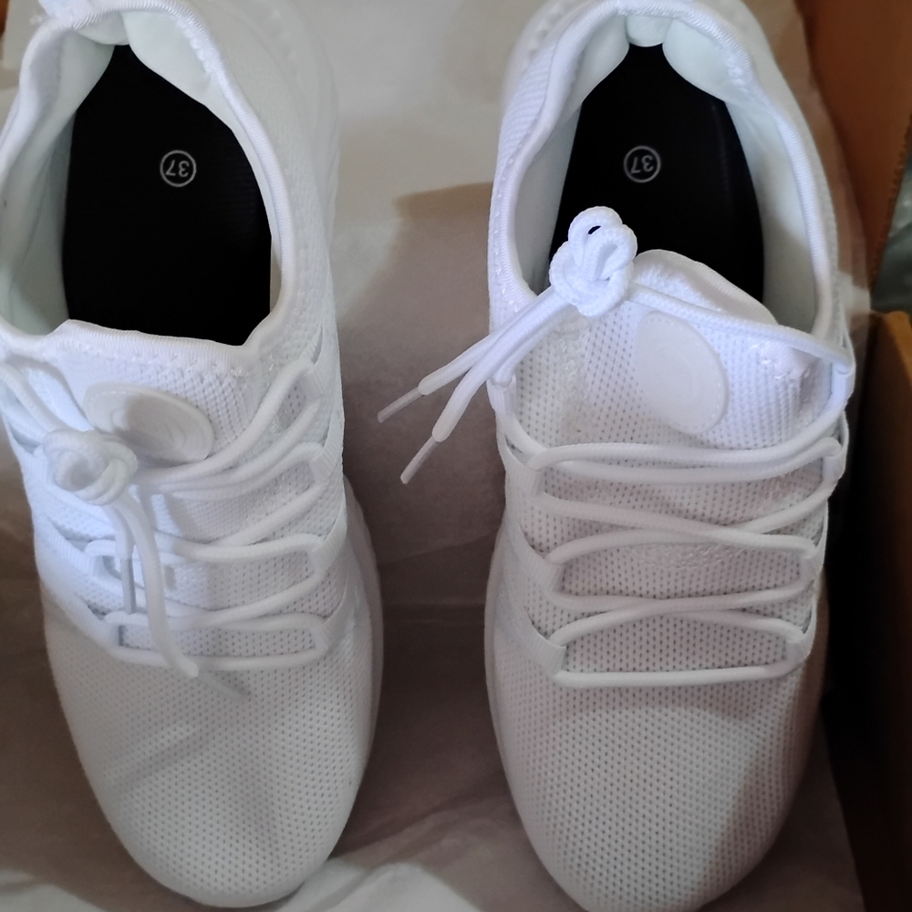 Tennis Shoes